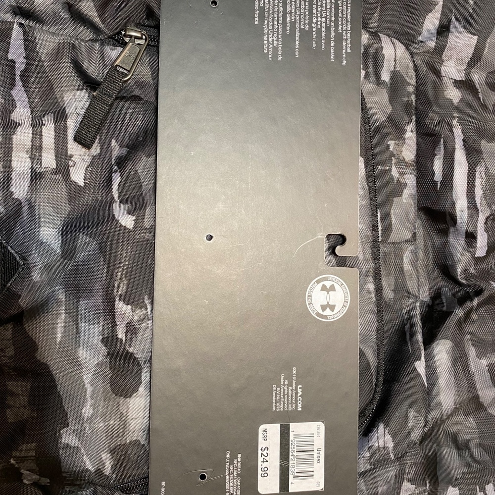 UNDER ARMOUR drawstring backpack - Picture 7 of 7